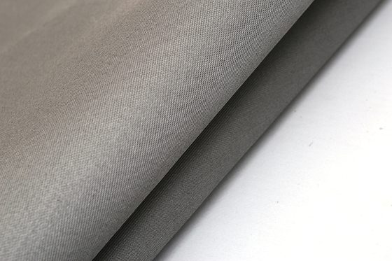 Le fil a renforcé le tissu de fibre de verre enduit de silicone sur la couverture d'isolation thermique