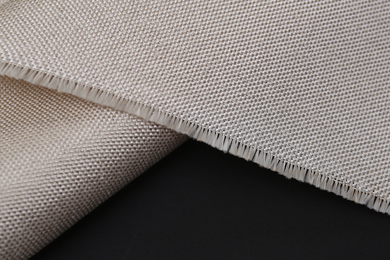 HT2025 a texturisé le petit pain 1mm épais de couverture du feu de soudure de tissu de fibre de verre 550 degrés