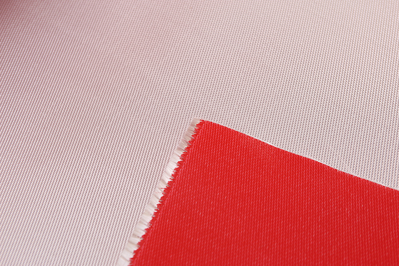 armure de sergé enduite de silicone rouge du tissu 1/3 de fibre de verre d'isolation thermique de 0.45mm
