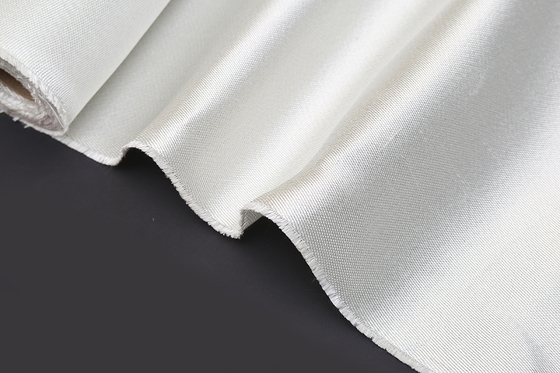 Dénommez le petit pain mince de tissu de fibre de verre de poids léger de l'armure toile 1523 avec 392gsm
