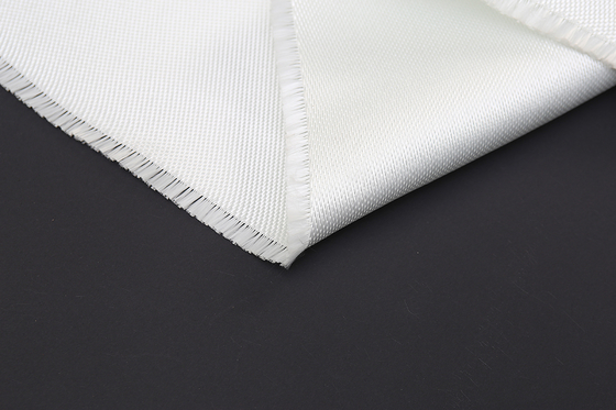 200 tissu de fibre de verre en verre 7628 E du gramme E principalement utilisé pour le stratifié plaqué de cuivre